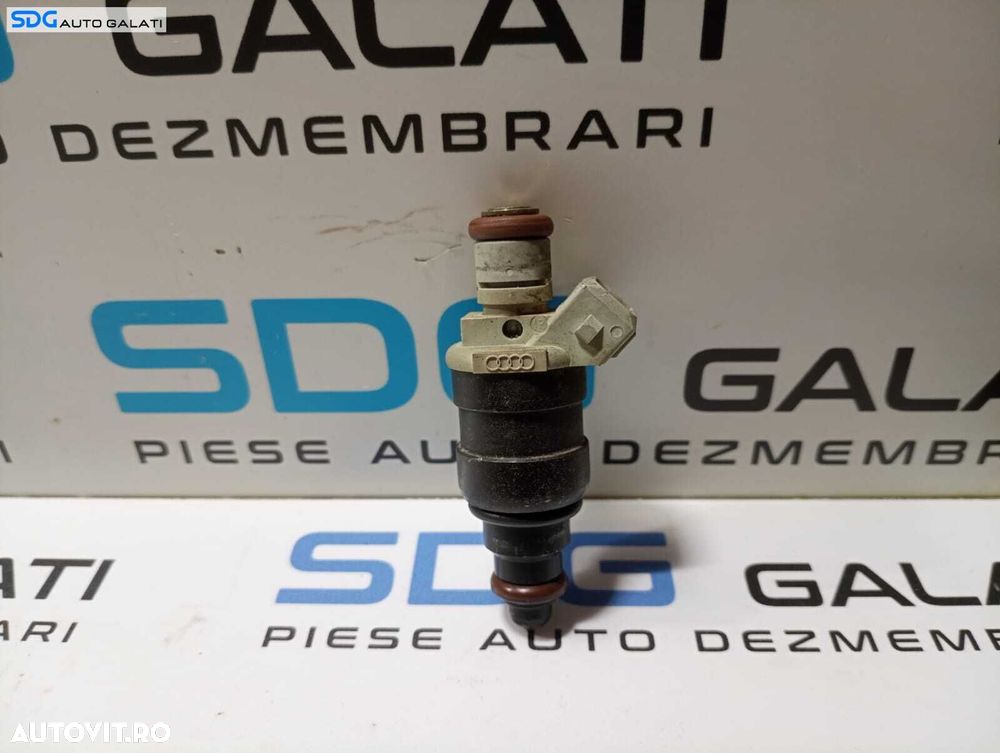 Injector Injectoare Audi 80 1.6 B 1990 - 1996 Cod 078133551D [M4262] - 2