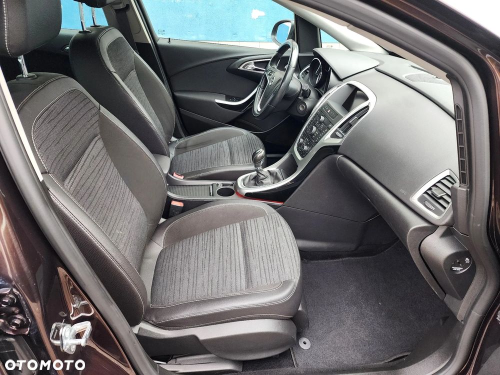 Opel Astra 1.4 Turbo ENERGY - 32