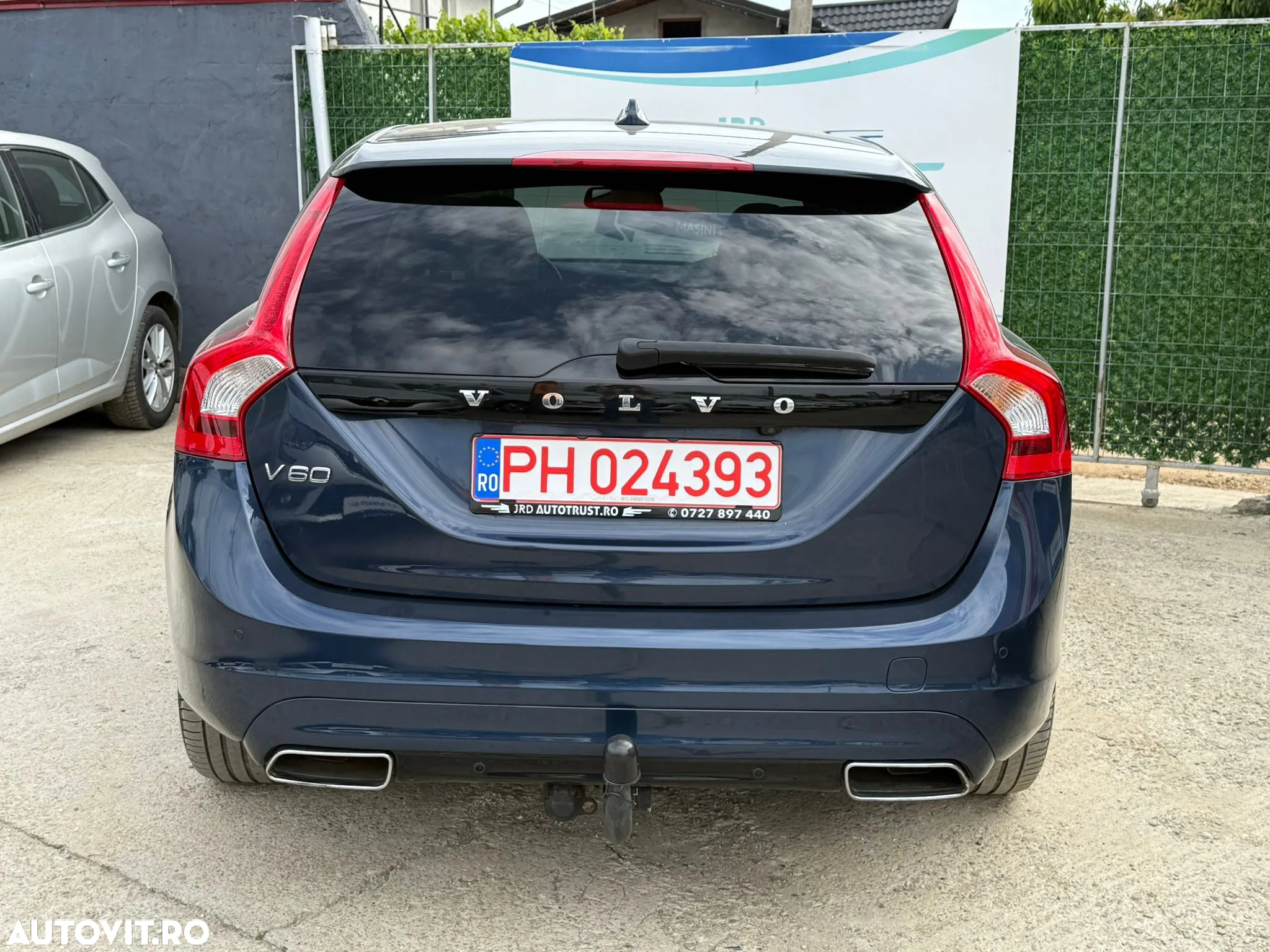 Volvo V60 D6 Plug-In-Hybrid AWD Geartronic Summum - 23
