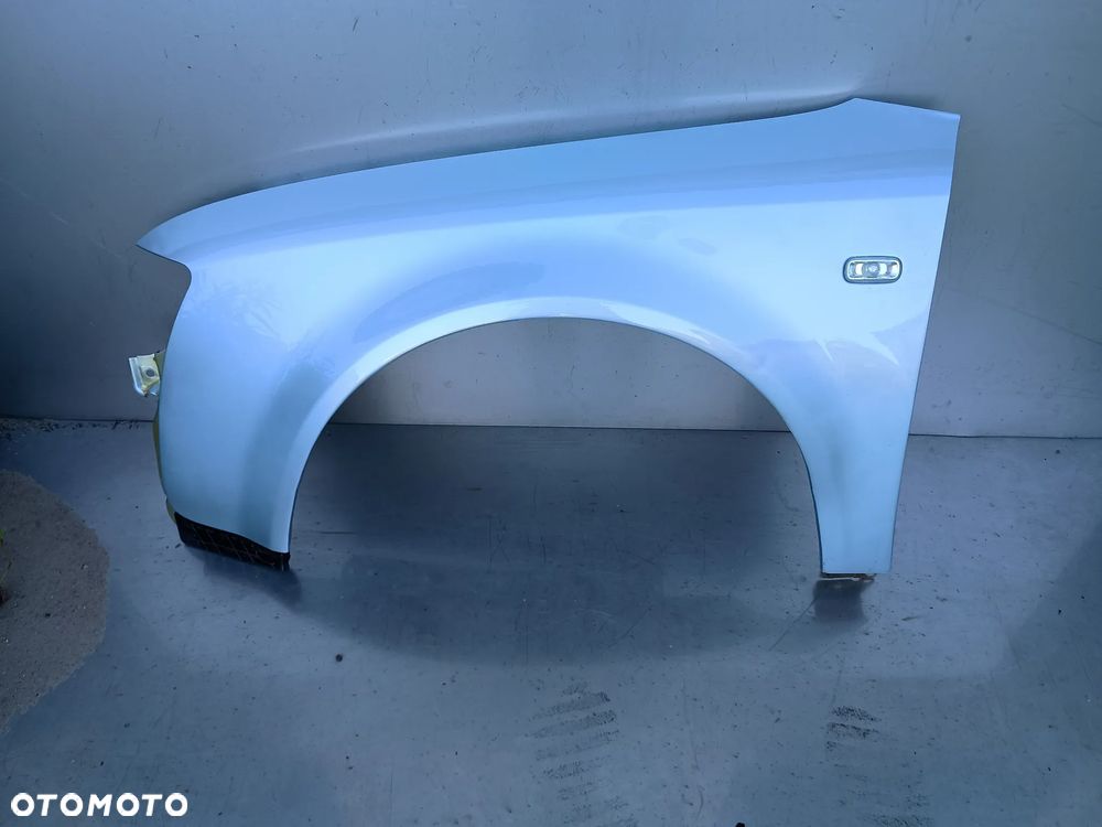 błotnik Audi A4 B6 LY7W - 1