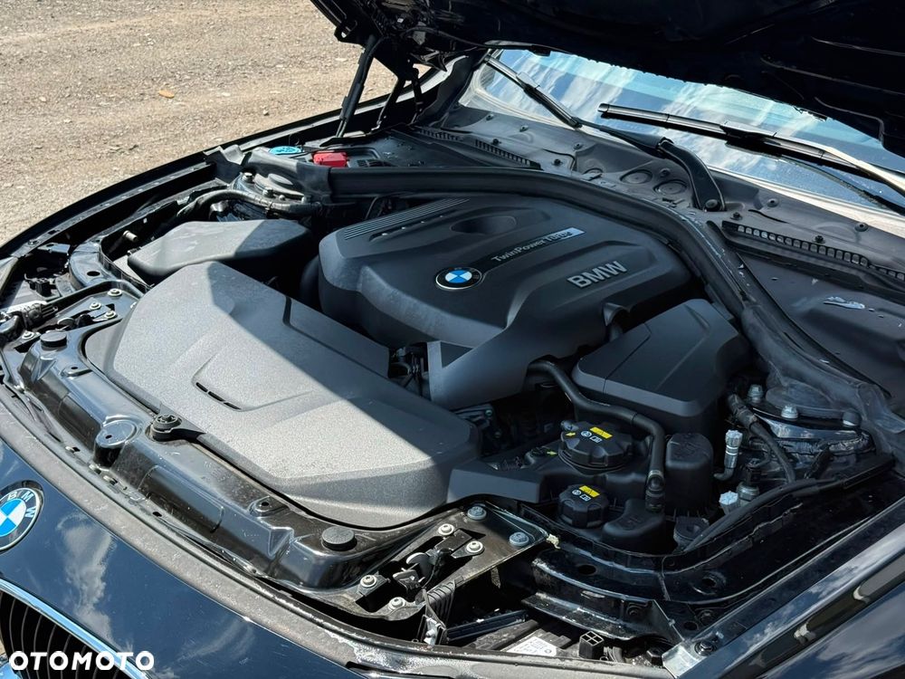 BMW Seria 3 320i GPF xDrive - 12