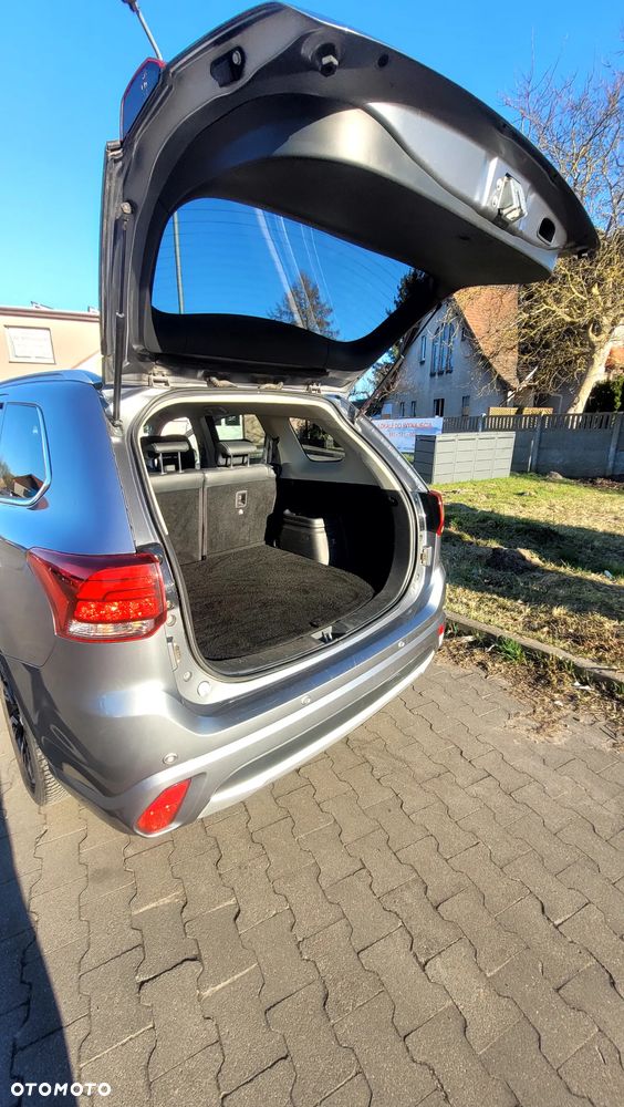 Mitsubishi Outlander - 13