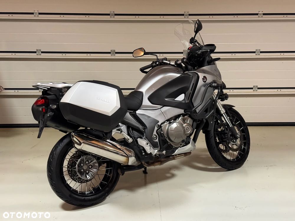 Honda VFR - 6
