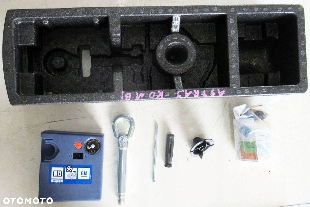 OPEL ASTRA J IV 4 LIFT WKŁAD ZESTAW BAGAŻNIKA KOMPRESOR UCHO KOMBI13421056 - 2