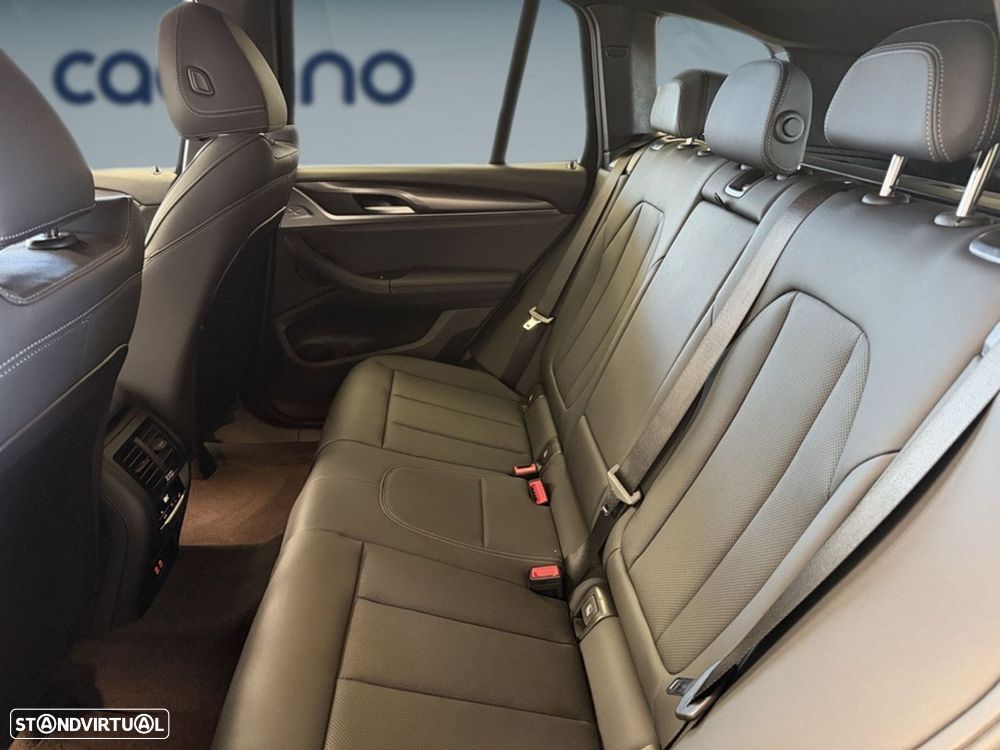 BMW X3 20 d xDrive Pack M - 13