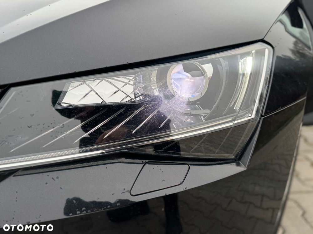 Skoda Superb 2.0 TDI DSG Premium Edition - 35