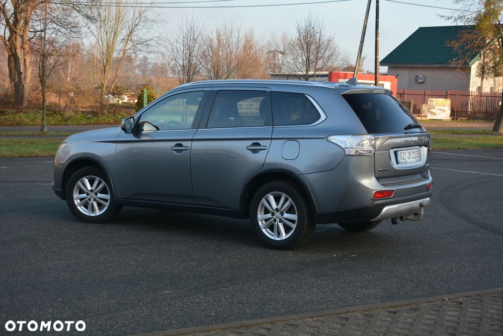 Mitsubishi Outlander - 15