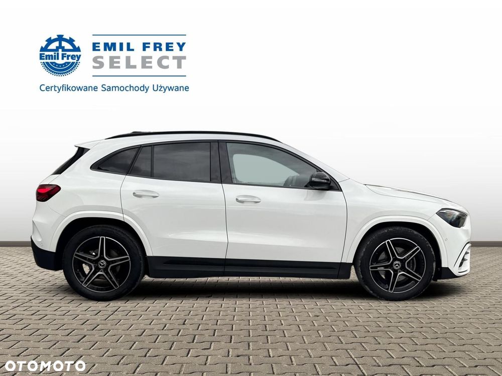 Mercedes-Benz GLA - 7