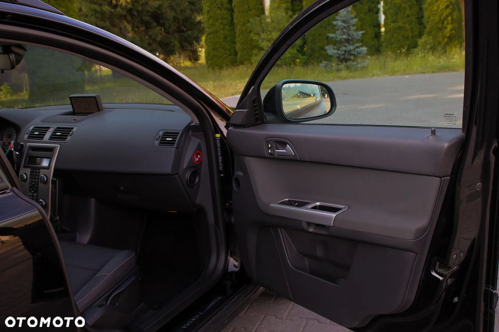Volvo V50 1.6D DPF DRIVe Momentum - 23