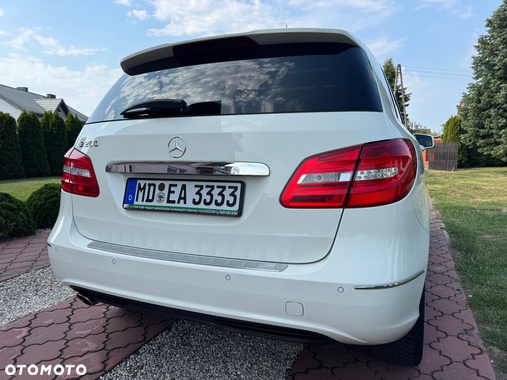 Mercedes-Benz Klasa B 200 7G-DCT AMG Line - 11