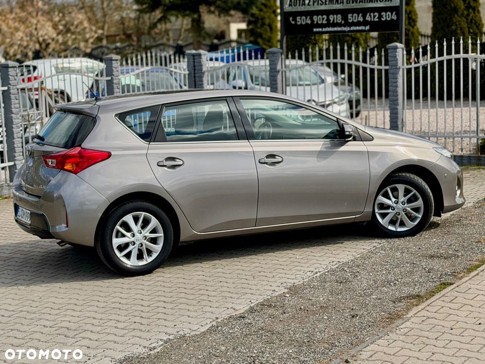 Toyota Auris 1.4 D-4D Life Plus - 39