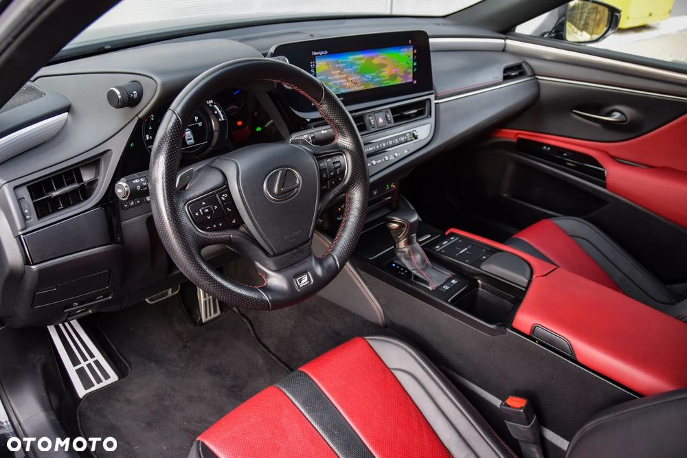 Lexus ES 300h F Sport Edition - 3