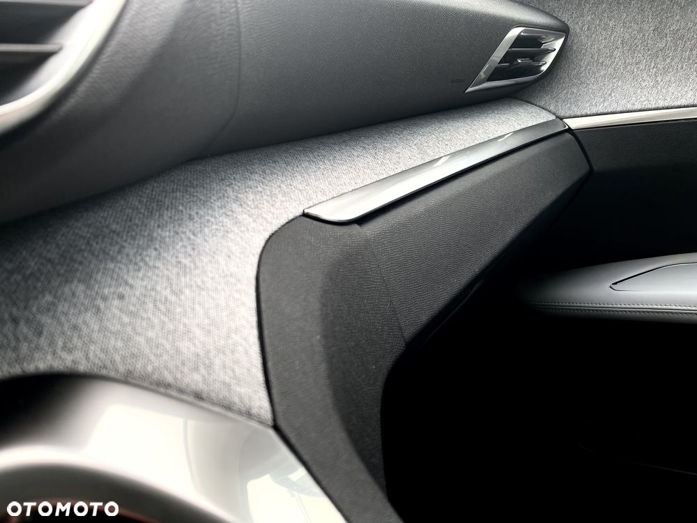 Peugeot 3008 1.5 BlueHDi Allure S&S EAT8 - 23