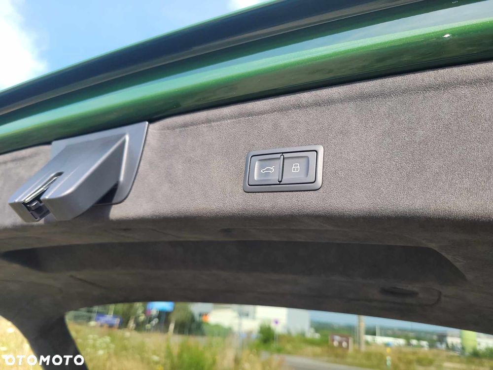Audi RS4 Avant - 13