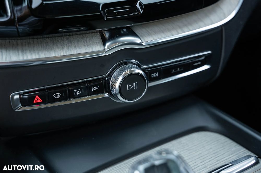 Volvo XC 60 B4 D Geartronic Inscription - 24