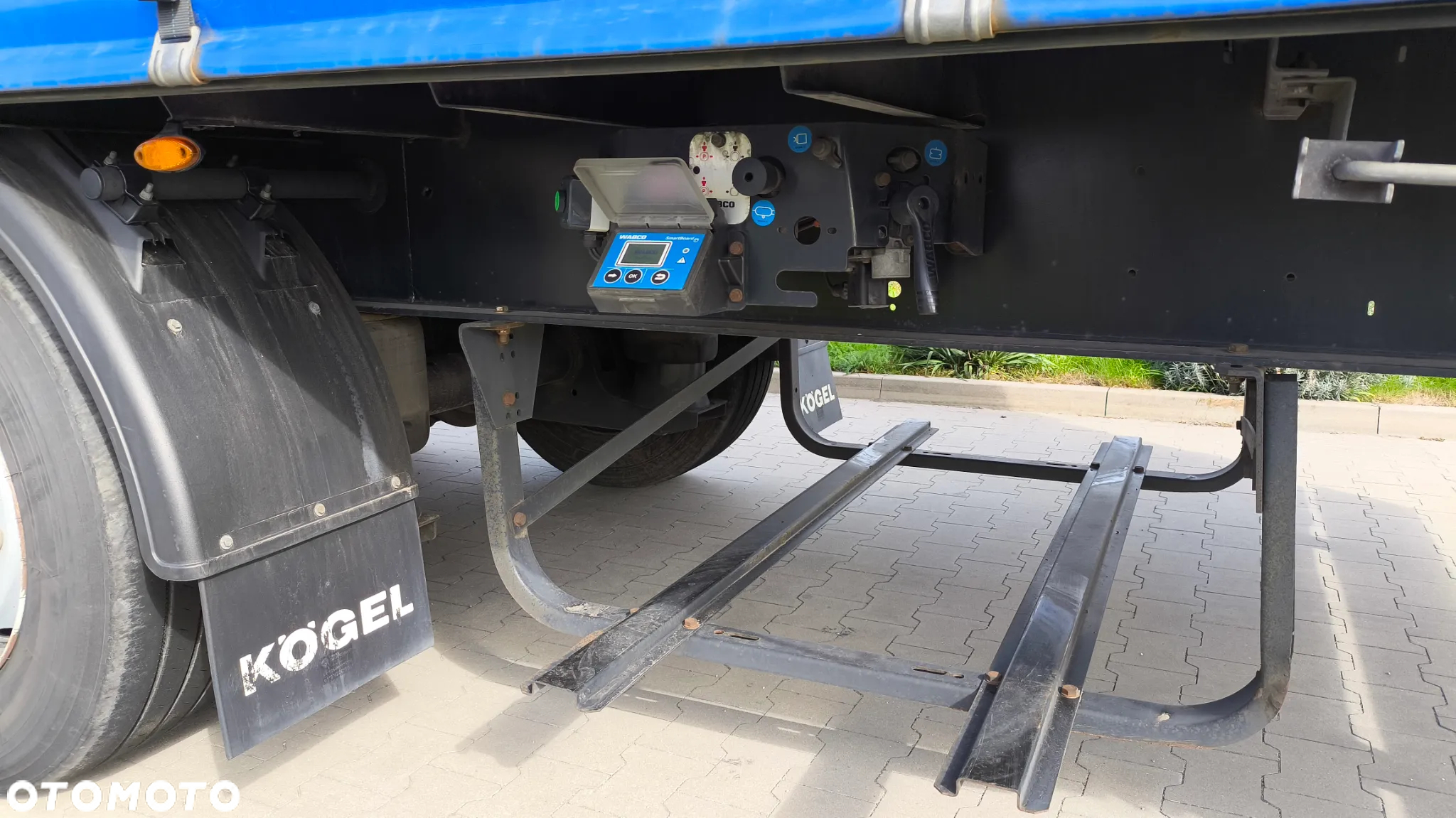 Kögel SN24 - 12