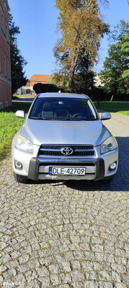 Toyota RAV4 - 6