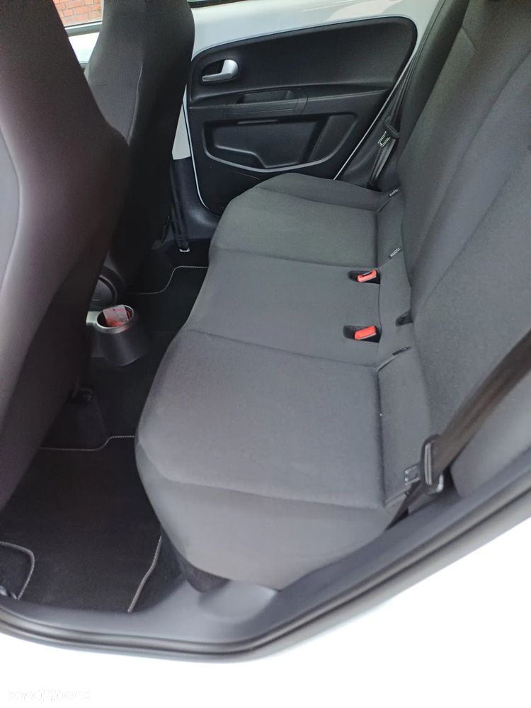 Volkswagen up! 1.0 move - 8