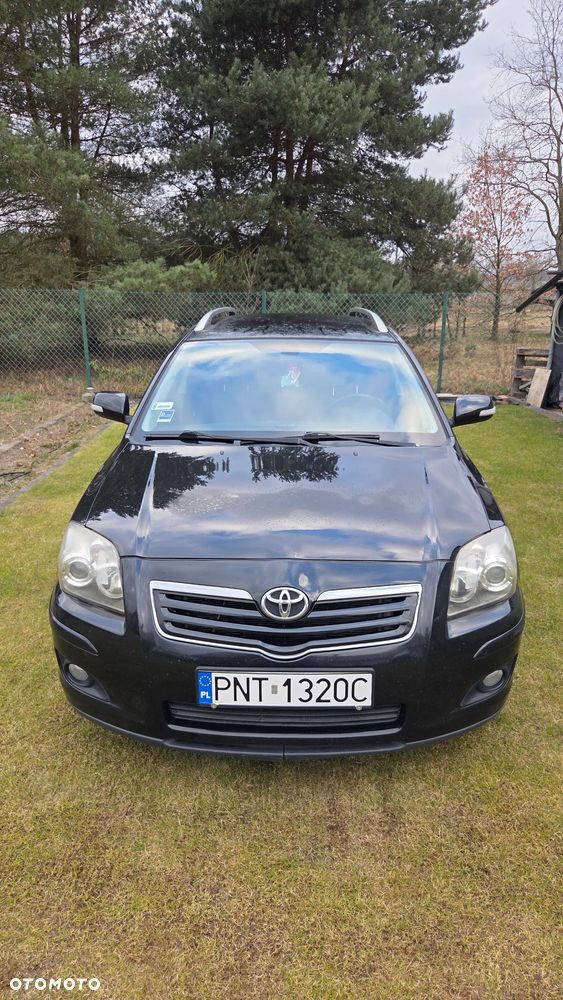 Toyota Avensis 2.0 D-4D - 1