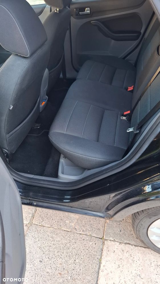 Ford Focus 2.0 TDCi DPF Titanium - 12