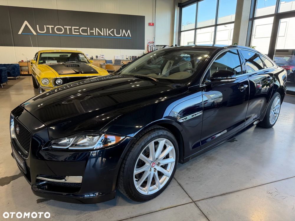 Jaguar XJ 3.0 V6 Kompressor AWD R-Sport - 1