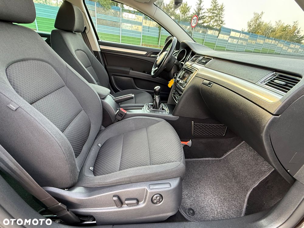 Skoda Superb 1.6 TDI GreenLine - 27