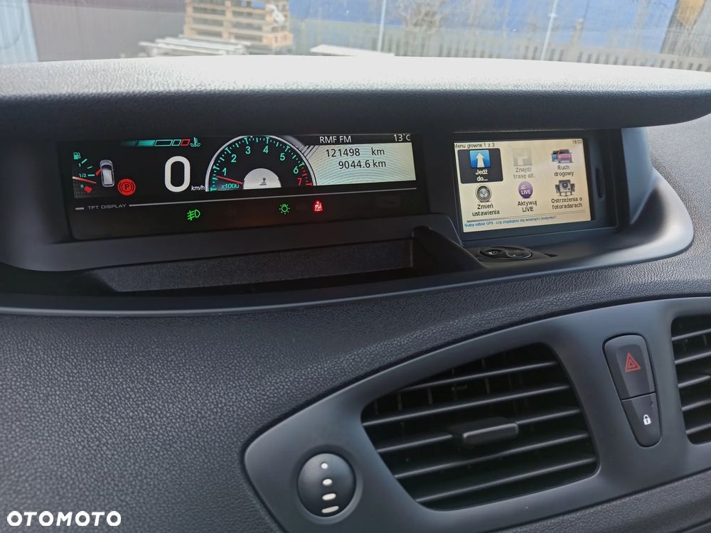 Renault Scenic 1.6 16V 110 TomTom Edition - 9