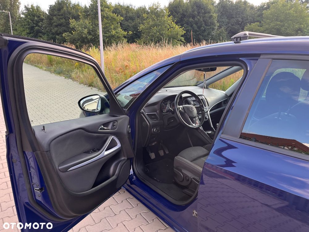 Opel Zafira - 8