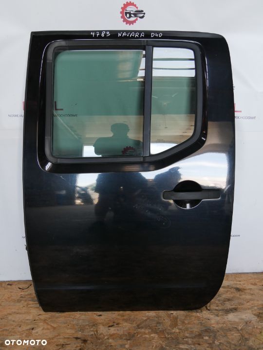 DRZWI TYLNE LEWE NISSAN NAVARA D40 05- - 1