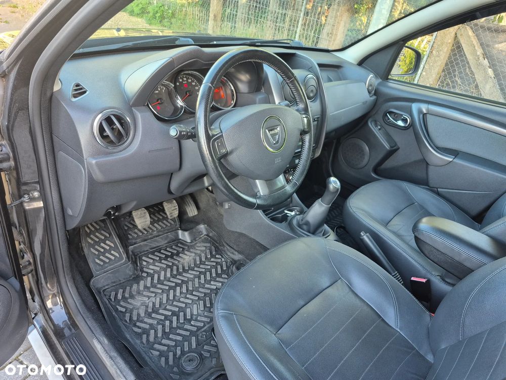 Dacia Duster 1.6 SCe Blackshadow S&S - 12