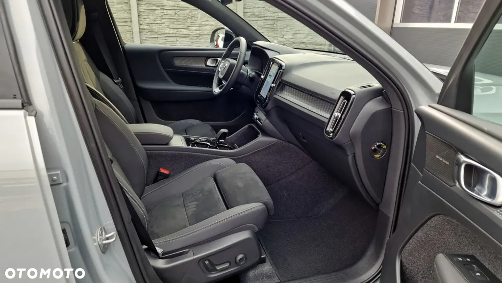 Volvo XC 40 - 31