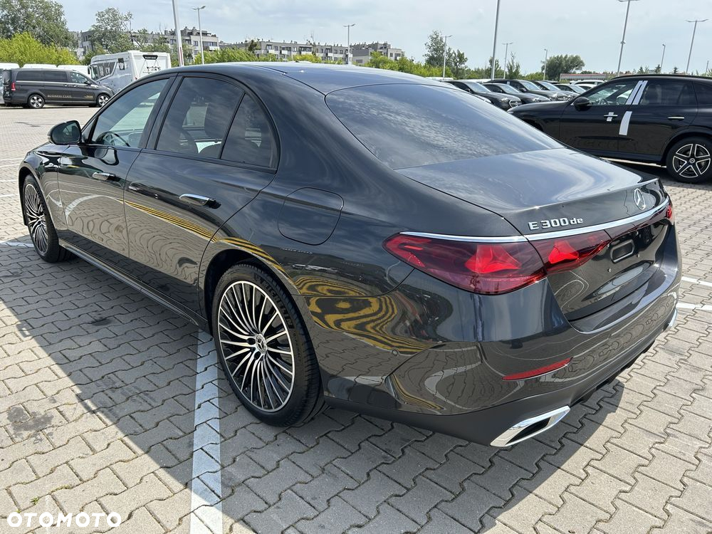 Mercedes-Benz Klasa E 300 PHEV 4-Matic AMG 9G-Tronic - 6
