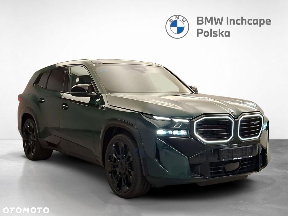 BMW XM - 8