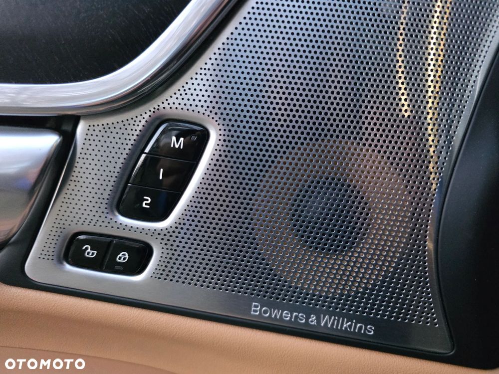 Volvo V90 Cross Country D5 SCR AWD Ocean Race - 32