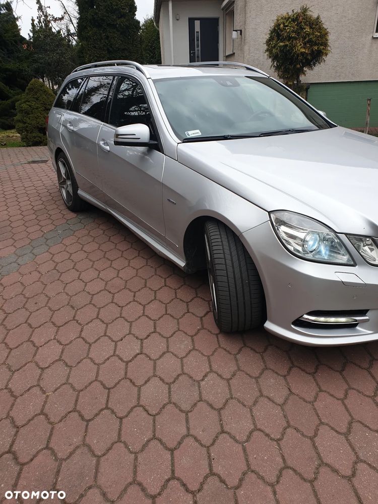 Mercedes-Benz Klasa E 350 CDI DPF 4Matic BlueEFFICIENCY 7G-TRONIC Avantgarde - 2