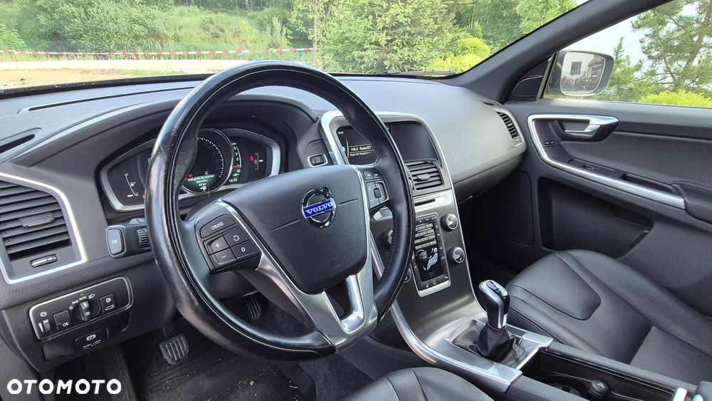 Volvo XC 60 D4 Summum - 11