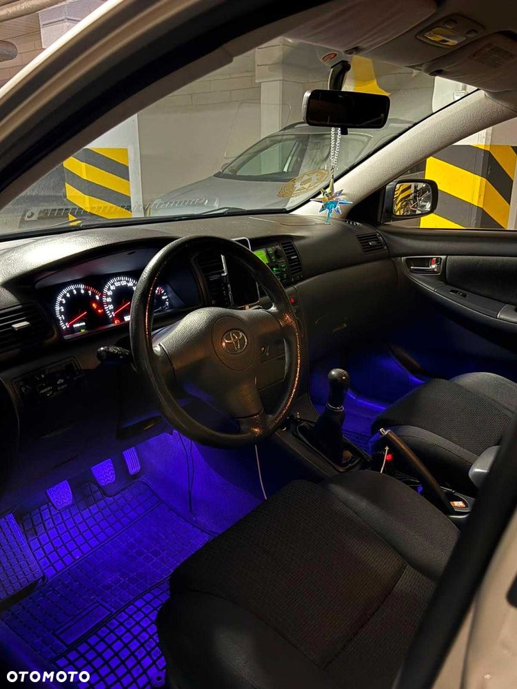 Toyota Corolla - 3