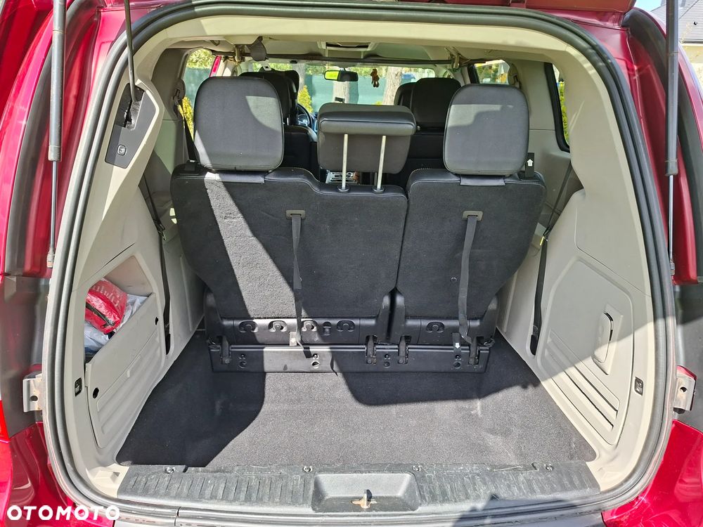 Chrysler Town & Country 3.6 Limited - 12