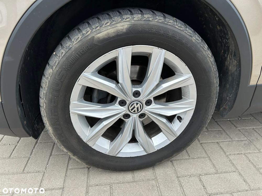 Volkswagen Tiguan - 31