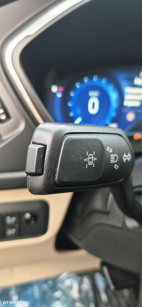 Ford Kuga 2.0 EcoBoost 4x4 Titanium - 24