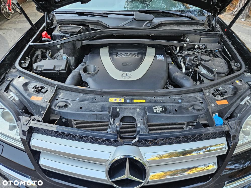 Mercedes-Benz GL 500 4Matic 7G-TRONIC - 13