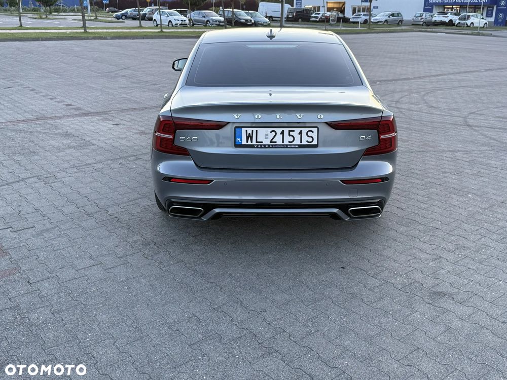 Volvo S60 B4 B R-Design - 5