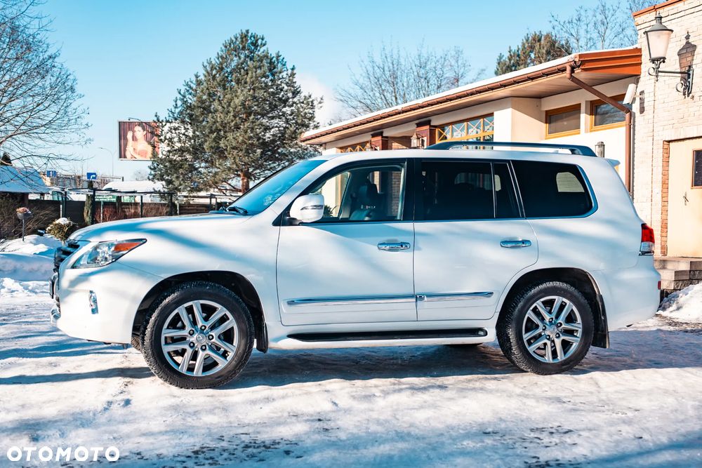 Lexus LX 570 Omotenashi - 4