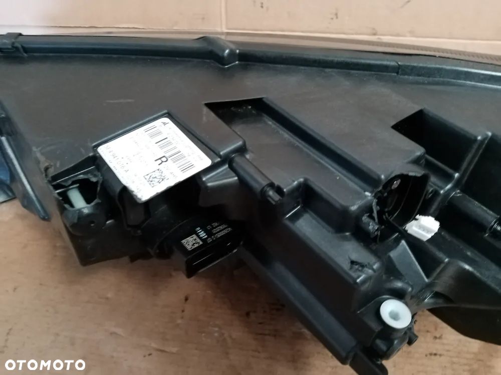 Lampa prawy przód przednia prawa Full Led Skoda Octavia IV 4 - 4