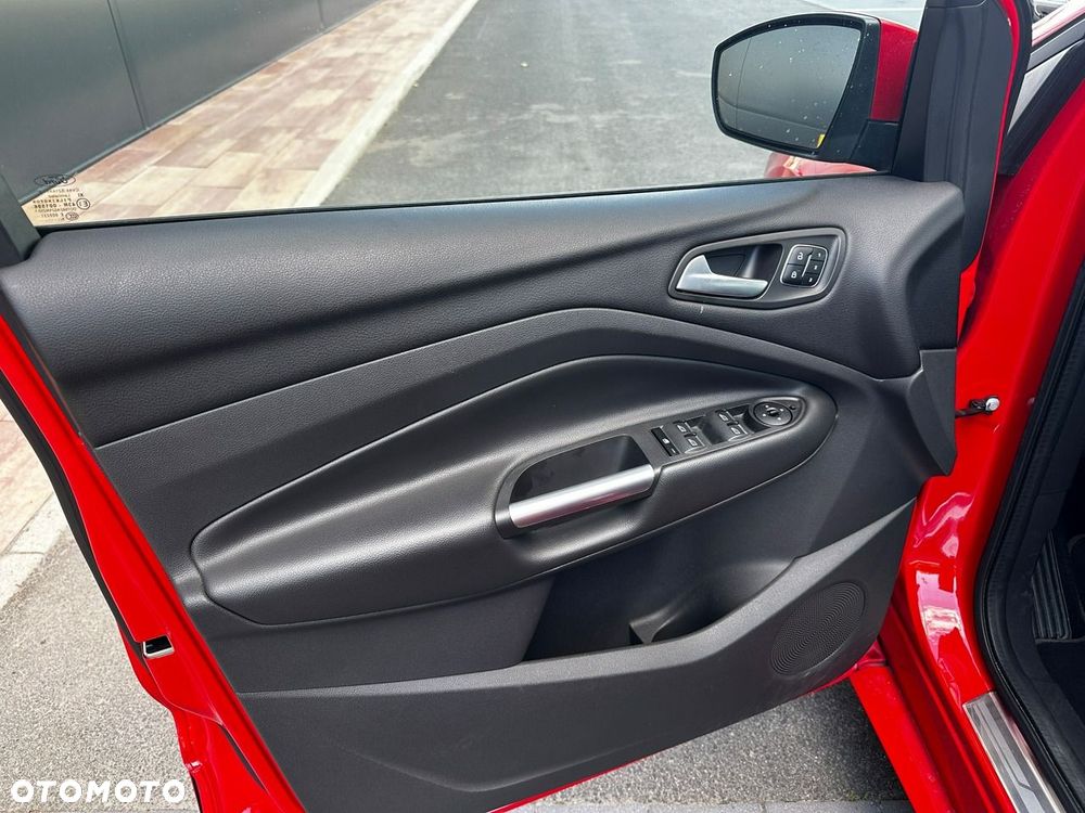 Ford Kuga 1.5 EcoBoost 2x4 ST-Line - 7