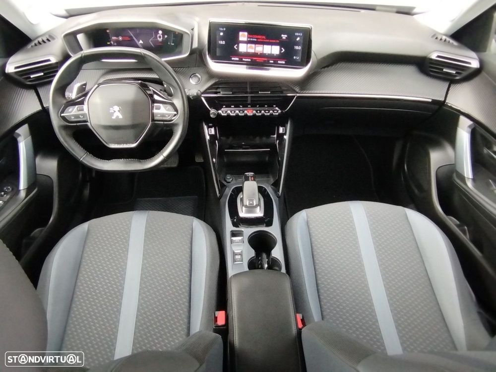 Peugeot 2008 1.2 PureTech Allure EAT8 - 27