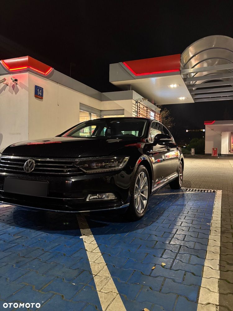 Volkswagen Passat - 12