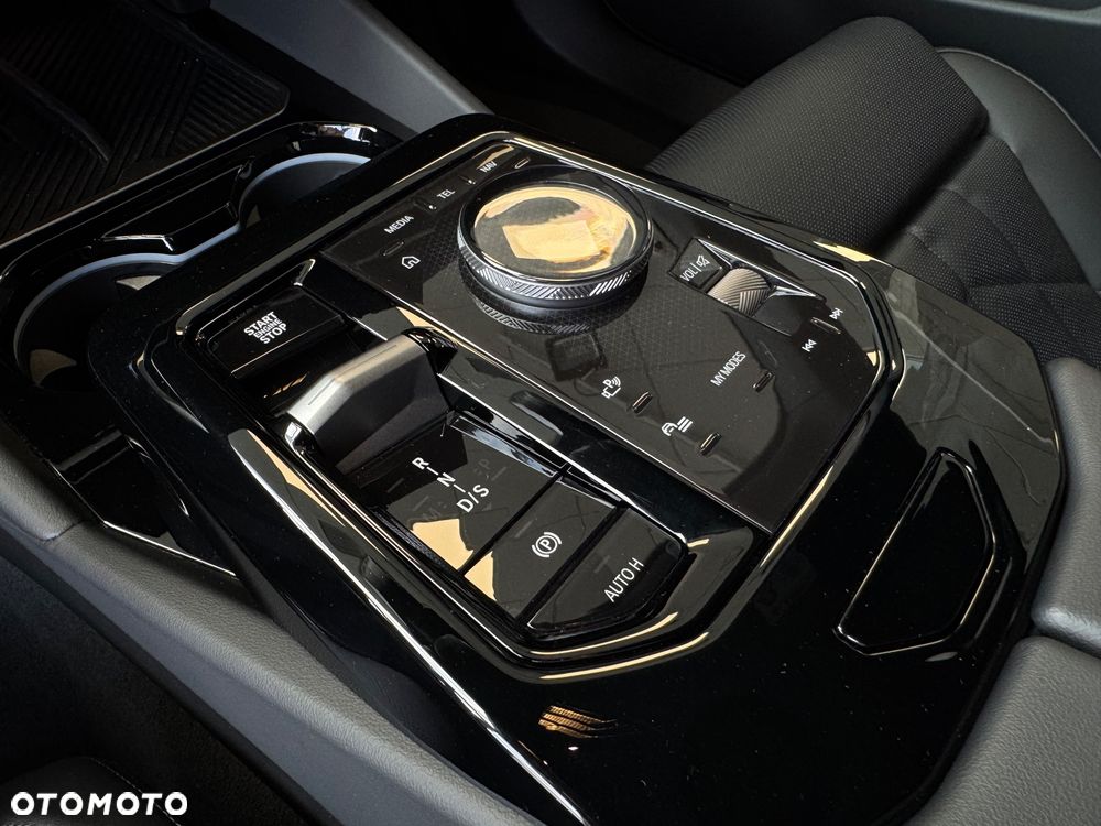 BMW Seria 5 520d xDrive - 27