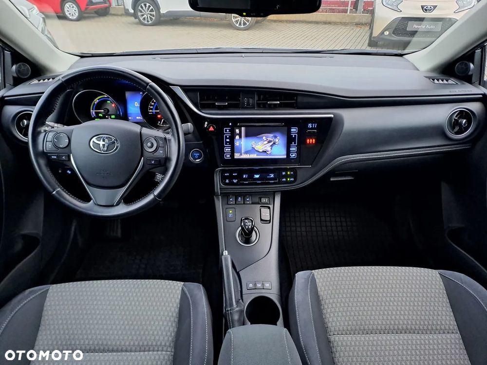 Toyota Auris Hybrid 135 Selection - 19