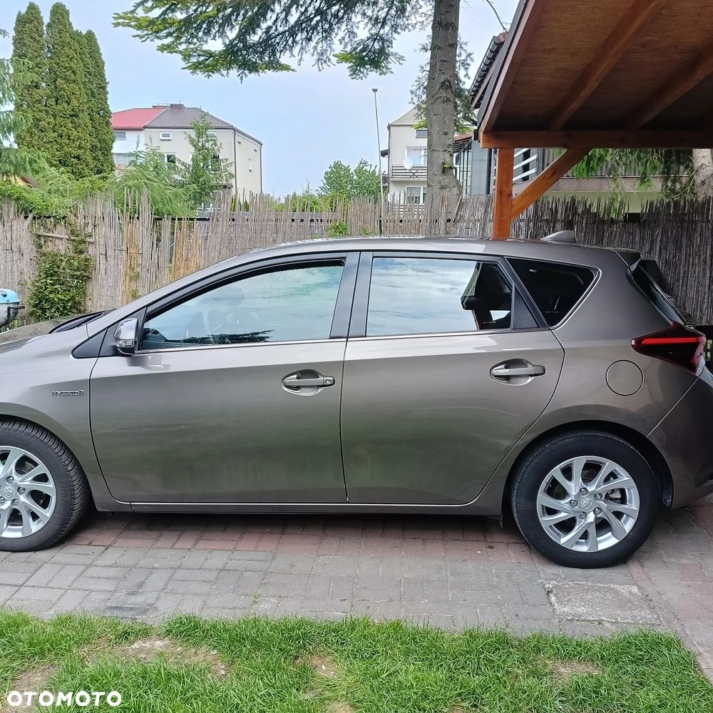 Toyota Auris 1.8 HSD Luna - 6